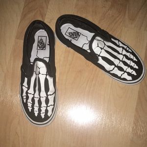 Skeleton slip ons 💀